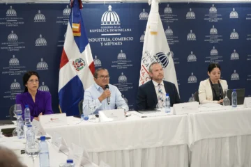 Aprueban permiso de instalación de 11 empresas y un parque industrial de zonas francas