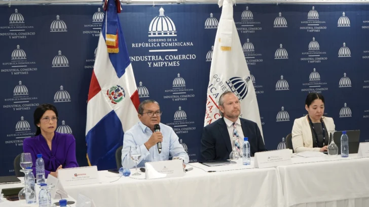 Aprueban permiso de instalación de 11 empresas y un parque industrial de zonas francas Aprueban permiso de instalación de 11 empresas y un parque industrial de zonas francas
