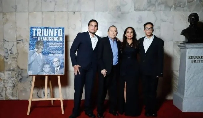  'El Triunfo de la democracia', de René Fortunato, llega a los cines este jueves