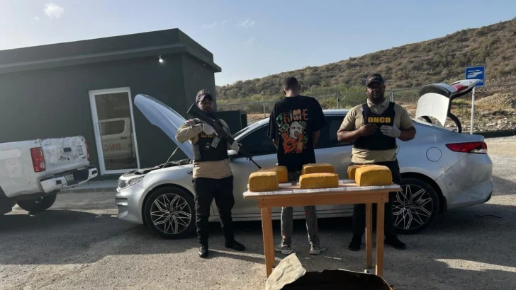 Decomisan 140 paquetes de marihuana en Santo Domingo y Barahona