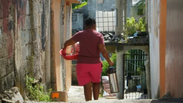  Doña Urba vendedora de café del barrio Capotillo.