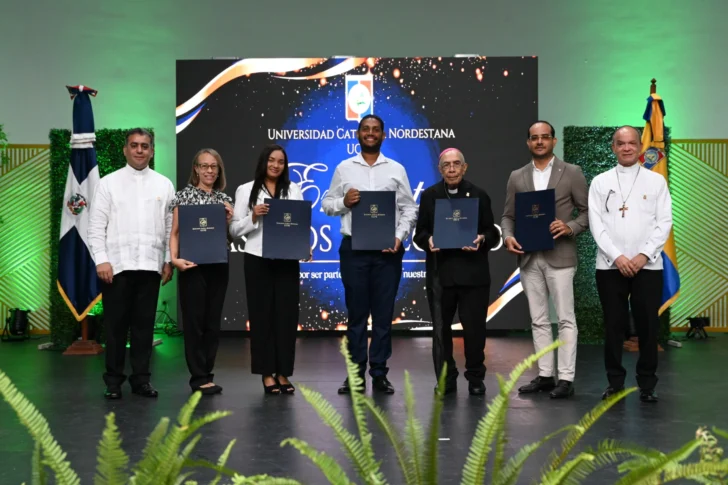 Universidad Católica Nordestana reconoce a pasados directivos