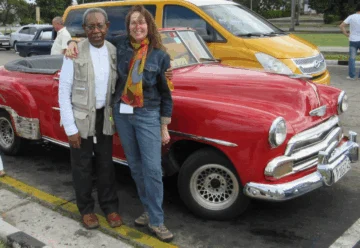  En el año 2015, el poeta Norberto James, celebró junto a su esposa Beth Wellington, sus cumpleaños, en la Habana, Cuba.