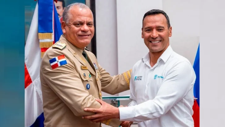 Ministros de Defensa dominicano y colombiano fortalecen cooperación binacional