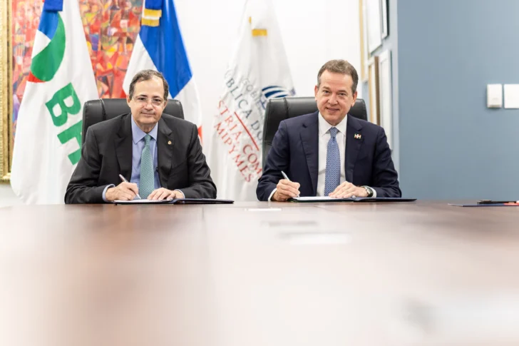 MICM y BHD firman acuerdo para impulsar mipymes dominicanas