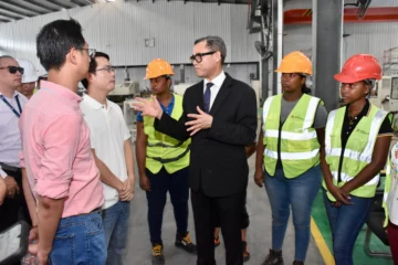 Ministerio de Trabajo autoriza reinicio de labores en dos empresas en San Antonio de Guerra