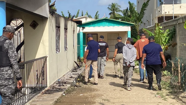 Tres niños y sus padres mueren en incendio en Don Pedro