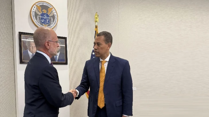 Guido visita la Comisión Federal de Comunicaciones de EEUU Guido visita la Comisión Federal de Comunicaciones de EEUU