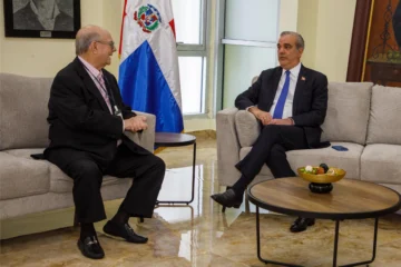 Abinader se reunirá este viernes con expresidente Mejía para continuar diálogo nacional sobre Haití