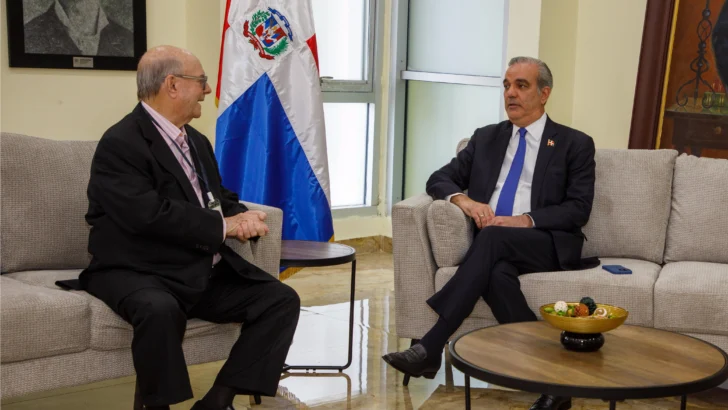 Abinader se reunirá este viernes con expresidente Mejía para continuar diálogo nacional sobre Haití