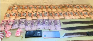Apresan por separado a dos personas en posesión de arma de fuego y sustancias narcóticas en Pedernales Apresan por separado a dos personas en posesión de arma de fuego y sustancias narcóticas en Pedernales