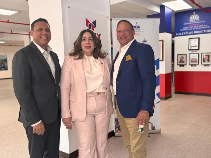 Ministro de la Vivienda presenta en Nueva York guía para comprar con seguridad en RD Ministro de la Vivienda presenta en Nueva York guía para comprar con seguridad en RD