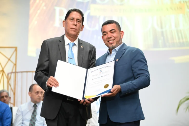 UCNE celebró VIII Gala de Reconocimiento a la Excelencia UCNE celebró VIII Gala de Reconocimiento a la Excelencia