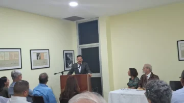 Ponen en circulación los libros 'Los cantos sagrados', de Leopoldo Minaya, y 'Antología poética', de León David