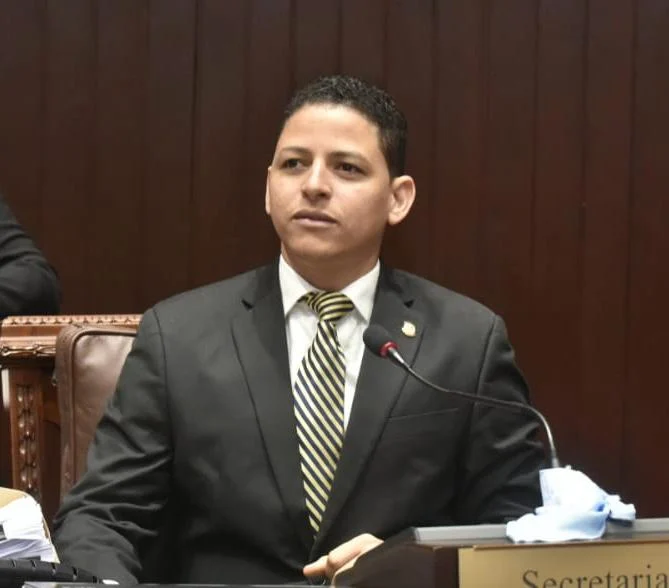 Diputado Luis Báez dice reforma policial no ha llegado a Baní