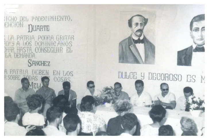 Armados con la herencia del 27 de febrero