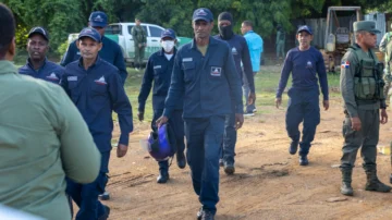 Medio Ambiente desmantela construcciones ilegales en humedales del Ozama