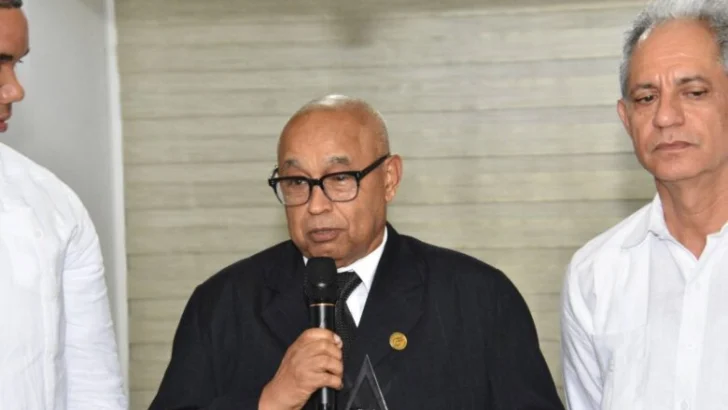 Reconocen al periodista Narciso Acevedo Marte