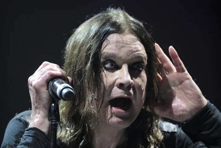 Ozzy Osbourne, cantante de Black Sabbath, muere a los 76 años