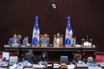 Diputados aprueban fusión de los ministerios de Hacienda y Economía Diputados aprueban fusión de los ministerios de Hacienda y Economía