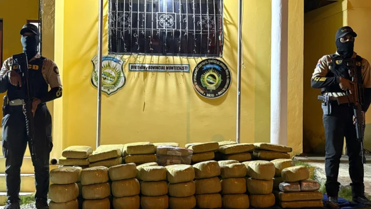 Confiscan cargamento de 1,300 libras de presunta marihuana en Montecristi
