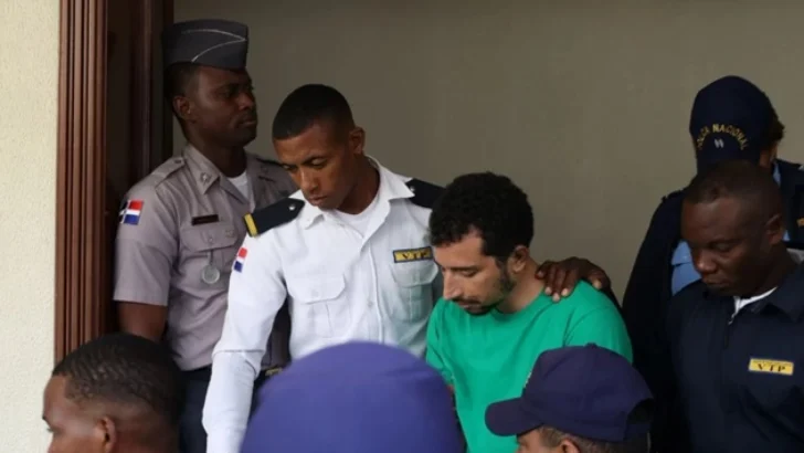 Dictan 3 meses de prisión a Jean Andrés Pumarol por matar a mujer y herir a otros a cuchilladas
