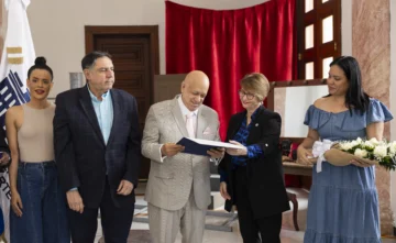  Renata Cruz, Gamal Michelén, Giovanny Cruz, Marianella Sallent y Fiora Cruz.