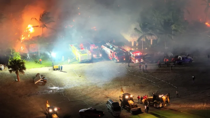 Sofocan incendio de 12 villas en Cap Cana Sofocan incendio de 12 villas en Cap Cana