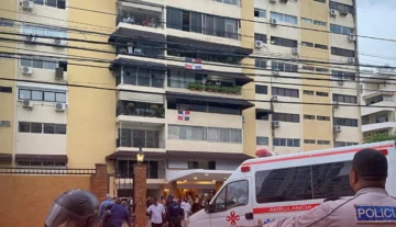 Joven al parecer con esquizofrenia ataca con arma blanca a varios vecinos Joven al parecer con esquizofrenia ataca con arma blanca a varios vecinos