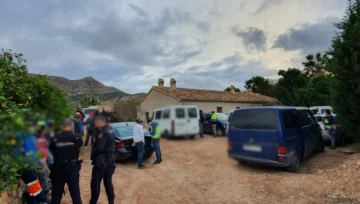 Ocho detenidos en disturbios antinmigrantes en el sureste de España