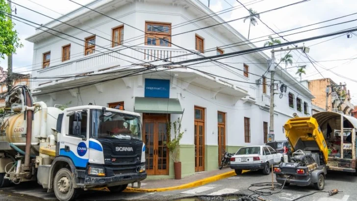 La CAASD repara tubería de aguas residuales en la Ciudad Colonial