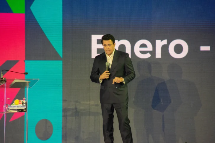 Turismo dominicano crece apenas 1 % entre enero-junio del 2025