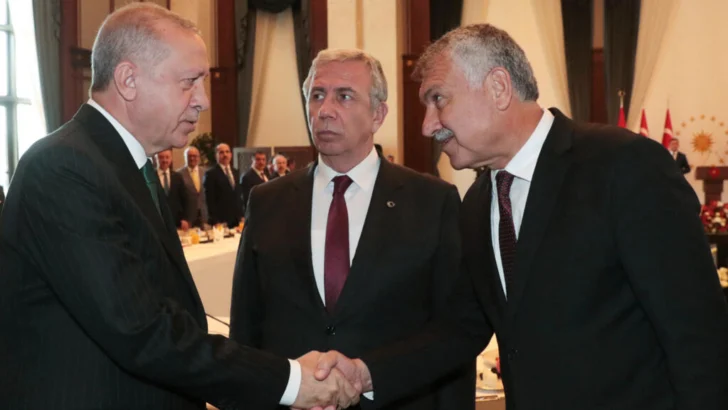 Turquía: continúan las detenciones de alcaldes de la oposición