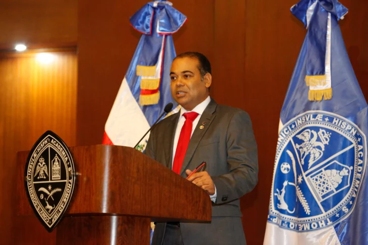 UASD celebra XIV Graduación de Cursos Extracurriculares de la Escuela de Idiomas