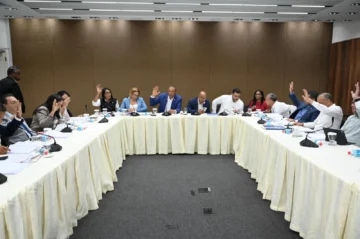 Comisión bicameral que estudia proyecto del Código Penal se declara en sesión permanente