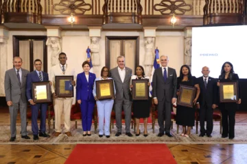 Entregan el Premio a la Excelencia Magisterial 2025