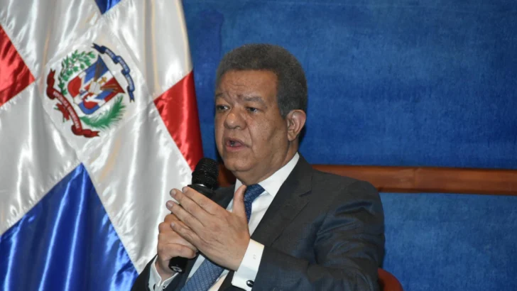 Escarbando: Leonel suma expeledeístas y Abel lanza ofensiva por el 2028