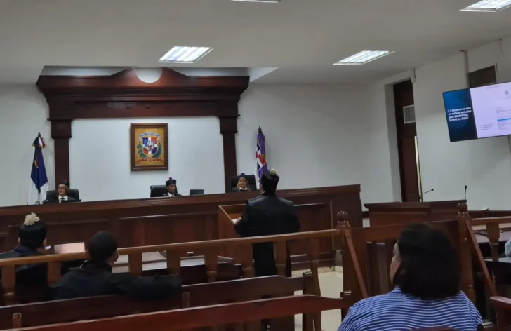 Abogado de Alexis Medina defiende legalidad de contratos con Domedical Supply