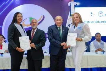 INFOTEP entrega certificados a 230 dirigentes de la ADP