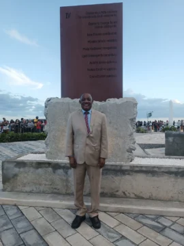 Monumento a los cocolos en San Pedro de Macorís