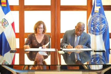 UASD y University of Massachusetts Amherst firman convenio de cooperación académica y científica