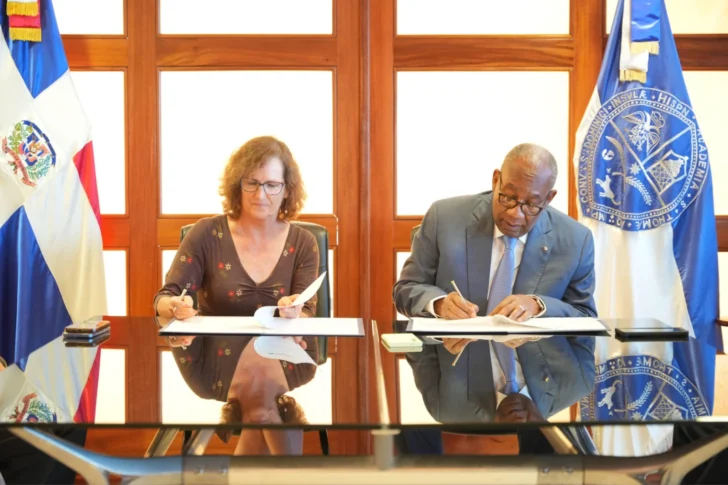 UASD y University of Massachusetts Amherst firman convenio de cooperación académica y científica