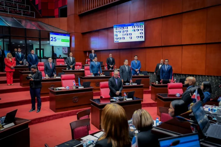 Senado aprueba reforma a ley de compras con sanciones penales por corrupción