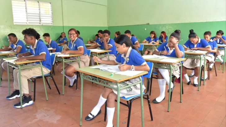 Aprobaron el 79.7 % de los estudiantes que asistieron a las Pruebas Nacionales 2025 Aprobaron el 79.7 % de los estudiantes que asistieron a las Pruebas Nacionales 2025