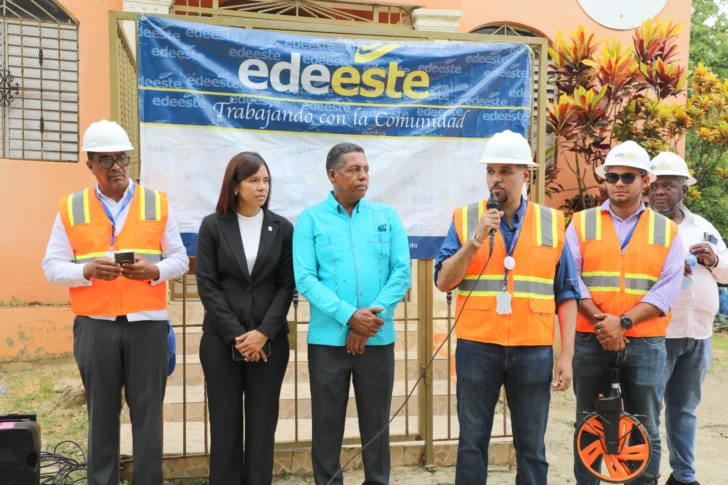 Edeeste inicia trabajos del proyecto de Rehabilitación de Redes en el sector Licey de Villa Mella