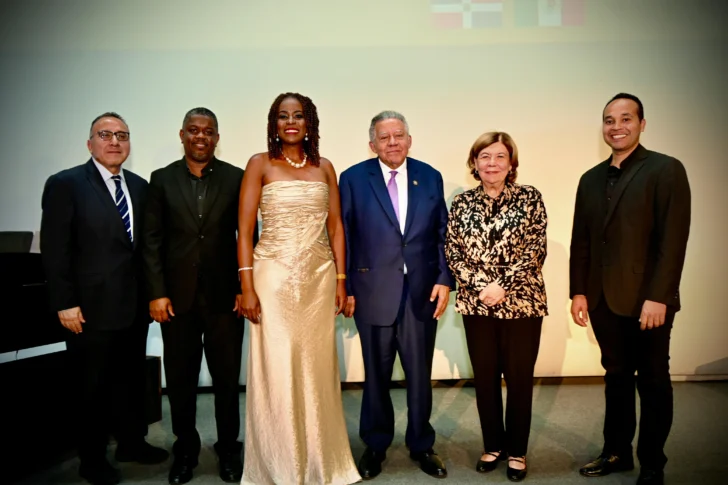 Con concierto de la soprano Tyson celebran 137 años de relaciones RD-México