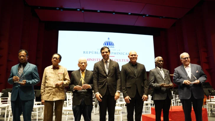 Ministerio de Cultura rinde homenaje a padres dominicanos con méritos artísticos