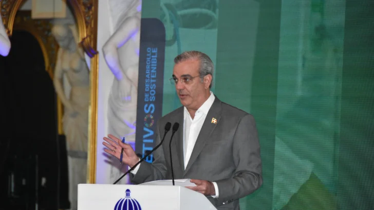 Abinader espera recibir Ley de Residuos para devolverla al Congreso con observaciones