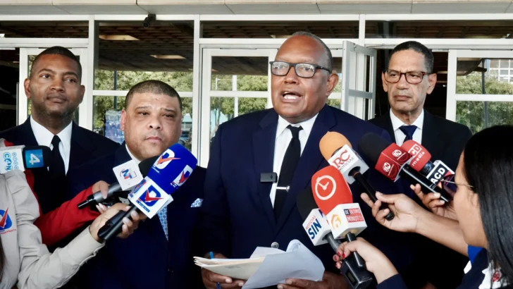 PRD denuncia ante PEPCA y Digeig presuntas irregularidades en Fideicomiso DO Sostenible PRD denuncia ante PEPCA y Digeig presuntas irregularidades en Fideicomiso DO Sostenible