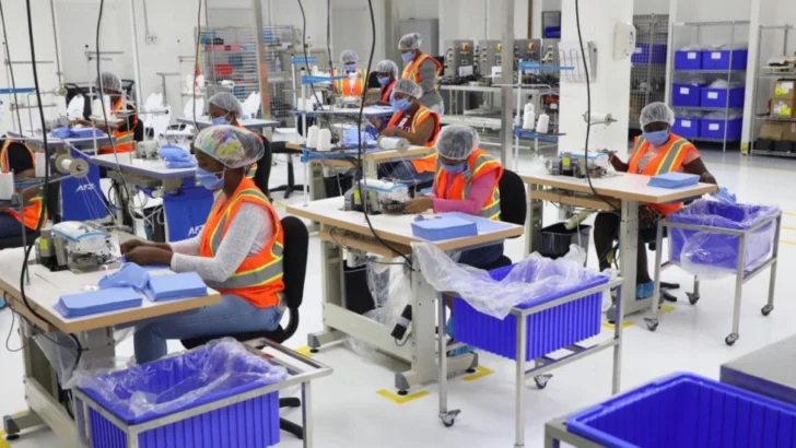 Zonas francas lideran exportaciones con 62 % del total en primer semestre de 2025 Zonas francas lideran exportaciones con 62 % del total en primer semestre de 2025